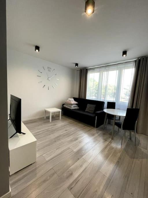 New Apartment - Near Sky Tower - 4 People - New Building - Lift Wrocław Eksteriør billede